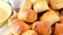 Homemade Pretzels - Auntie Anne's Pretzel Bites Copycat Recipe Homemade Pretzels - Auntie Anne's Pretzel Bites Copycat Recipe