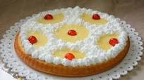 Crostata morbida con ananas e panna Crostata morbida con ananas e panna