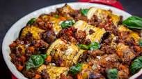 Lasagna-Stuffed Eggplant for Under 400 Calories Lasagna-Stuffed Eggplant for Under 400 Calories