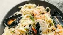 Creamy Lemon Garlic Seafood Pasta Creamy Lemon Garlic Seafood Pasta