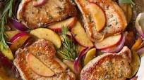 Pork Chops with Apples and Onions Pork Chops with Apples and Onions