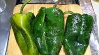 Receta de Chiles rellenos de queso panela sin capear Receta de Chiles rellenos de queso panela sin capear