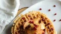 Gluten-Free Blender Waffles with Cinnamon Pan-Friend Apples Gluten-Free Blender Waffles with Cinnamon Pan-Friend Apples