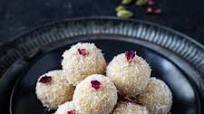 Coconut Ladoo (Nariyal Ladoo) Coconut Ladoo (Nariyal Ladoo)