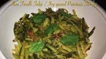 Aloo Tendli Sabji / Ivy Gourd Potatoes Stir-fry Aloo Tendli Sabji / Ivy Gourd Potatoes Stir-fry