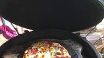Pizza on the Big Green Egg Pizza on the Big Green Egg