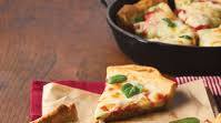 Margherita Deep-Dish Pizza with Pesto Margherita Deep-Dish Pizza with Pesto