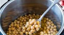 Instant Pot Chickpeas (No Soaking Required) Instant Pot Chickpeas (No Soaking Required)