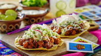 Deliciosas Tostadas de Pozole Deliciosas Tostadas de Pozole
