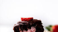 Chocolate Covered Strawberry Cupcakes Chocolate Covered Strawberry Cupcakes
