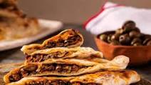 Flatbread with Green Olives and Ground Beef Flatbread with Green Olives and Ground Beef