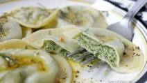 3 Cheese Spinach Ravioli and Sage Butter Sauce 3 Cheese Spinach Ravioli and Sage Butter Sauce