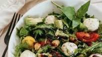 Simple Caprese-Style Salad Simple Caprese-Style Salad