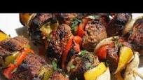 How To make Red Hot Beef Kabobs with Yogurt Sauce How To make Red Hot Beef Kabobs with Yogurt Sauce