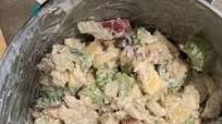 Chicken Salad with Greek Yogurt Chicken Salad with Greek Yogurt