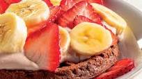 Chocolate Waffles with Hazelnut Butter Yogurt and Fresh Fruit Chocolate Waffles with Hazelnut Butter Yogurt and Fresh Fruit