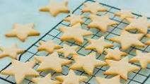 Easy Peasy Christmas Star Biscuits Easy Peasy Christmas Star Biscuits