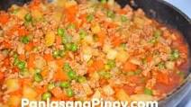 Chicken Giniling with Green Peas Chicken Giniling with Green Peas