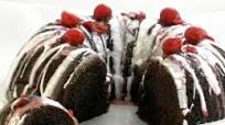 Dazzling, Skinny Chocolate Cherry Bundt Cake Dazzling, Skinny Chocolate Cherry Bundt Cake