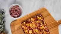 Detroit-style Hawaiian Pizza with Banana Peppers Detroit-style Hawaiian Pizza with Banana Peppers