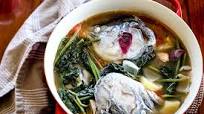 Sinigang na Ulo ng Salmon sa Pinya Sinigang na Ulo ng Salmon sa Pinya