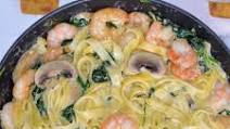 Healthy Creamy Shrimp Pasta with Spinach and Mushrooms Healthy Creamy Shrimp Pasta with Spinach and Mushrooms