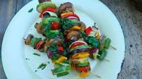 Brocheta de verduras a la parrilla (Calabacín, Berenjena, Pimiento y Champiñones) Maestros del asado Ep: 17 Brocheta de verduras a la parrilla (Calabacín, Berenjena, Pimiento y Champiñones) Maestros del asado Ep: 17