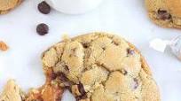 Caramel Stuffed Chocolate Chip Cookies Caramel Stuffed Chocolate Chip Cookies
