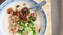 Congee (Rice Porridge with Minced Pork and Crispy Shallots Congee (Rice Porridge with Minced Pork and Crispy Shallots