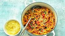 Fettuccine Bolognese with Peas and Ricotta Fettuccine Bolognese with Peas and Ricotta