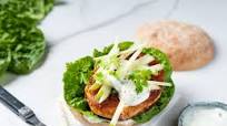 Fiskeburger med tzatziki og eple Fiskeburger med tzatziki og eple