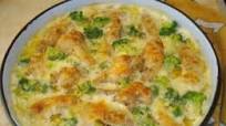Chicken with Broccoli and Bechamel Sauce Chicken with Broccoli and Bechamel Sauce