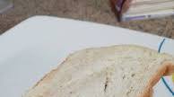 Emparedados (sándwiches) cerveceros con alcaparras Emparedados (sándwiches) cerveceros con alcaparras