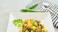 Aloo Gobi - Potato and Cauliflower Dry Curry Aloo Gobi - Potato and Cauliflower Dry Curry