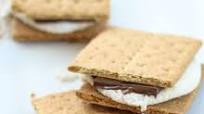 Easy Air Fryer S'mores Easy Air Fryer S'mores