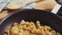 Tasty and Traditional Potatoes O'Brien Tasty and Traditional Potatoes O'Brien
