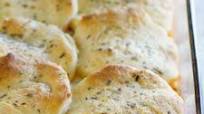 Italian Ground Beef Casserole with Biscuit Topping Italian Ground Beef Casserole with Biscuit Topping