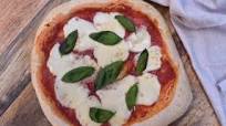 Neapolitan-style pizza Margherita Neapolitan-style pizza Margherita
