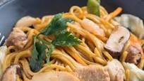 Pancit Canton with the Most Delicious Sauce Pancit Canton with the Most Delicious Sauce