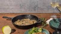 Pan-Roasted Pork Tenderloin with Apples and Bourbon Pan-Roasted Pork Tenderloin with Apples and Bourbon