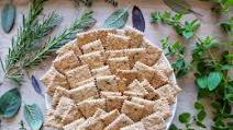 Herb Sourdough Crackers (How to Use Sourdough Starter Discard) Herb Sourdough Crackers (How to Use Sourdough Starter Discard)