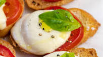 Baked Caprese Crostini Baked Caprese Crostini