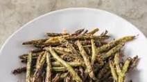 Skillet-Charred Green Beans with Crispy Bread-Crumb Topping Skillet-Charred Green Beans with Crispy Bread-Crumb Topping