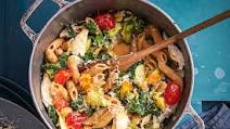 Healthy pasta one-pot with chicken, zucchini and parmesan recipe Healthy pasta one-pot with chicken, zucchini and parmesan recipe