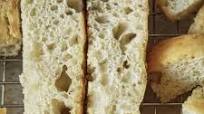 Focaccia lievito madre e semola rimacinata Focaccia lievito madre e semola rimacinata