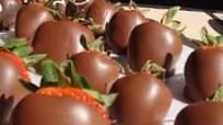 Chocolate-Dipped Strawberries Chocolate-Dipped Strawberries