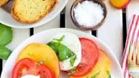 Peach Caprese Salad Peach Caprese Salad