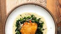 Crispy Mustardy Chicken Thighs with Spinach Crispy Mustardy Chicken Thighs with Spinach