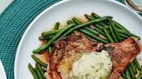 Pork chops with green beans and garlic butter Pork chops with green beans and garlic butter