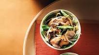 Chop suey au poulet rôti et aux champignons Chop suey au poulet rôti et aux champignons